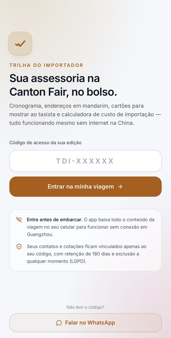 Tela de entrada do aplicativo com o campo para digitar o código de acesso da edição e o aviso de que o conteúdo é baixado no celular antes de embarcar.